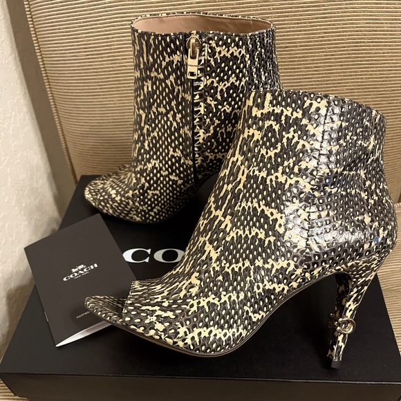 🔥Coach Remi Snakeskin Peep-Toe Ankle Booties - Sz. 7.5 - Picture 1 of 15